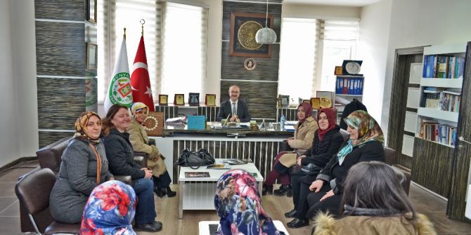 Ak Kadınlardan Başkan Gülcüoğlu’na Ziyaret