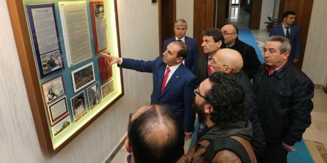 Vali’den Makam Girişine ‘Mini Müze’