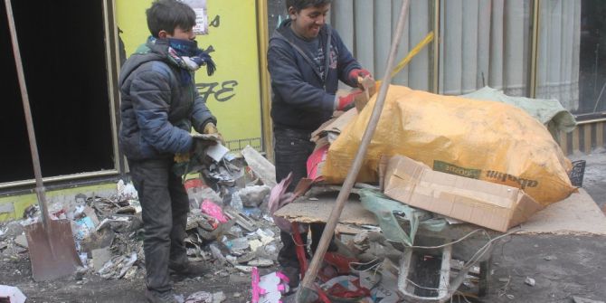 Miniklerin Ekmek Kavgası