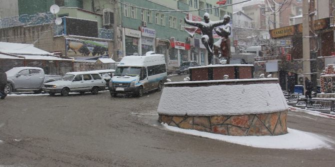 Artvin’de 51 Köy Yolu Ulaşıma Kapandı, 1 İlçede Eğitime Ara Verildi