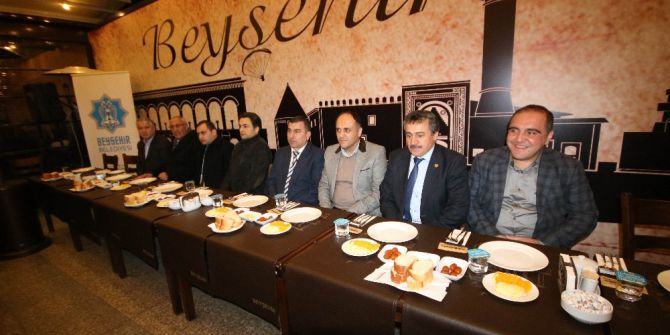 Beyşehir’de, 4 İlçenin İdareci Ve Muhtarları Bir Araya Geldi