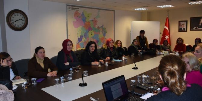 Düzce Belediyesi Kent Konseyi Kadın Meclisi Seminerde