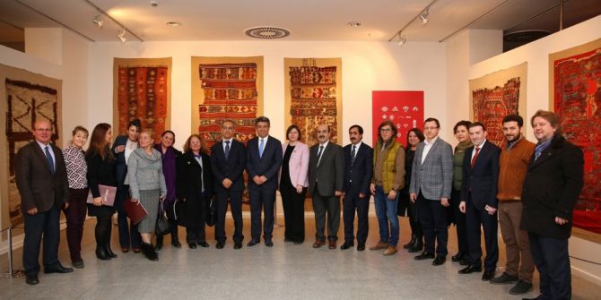 İlmek İlmek Emek Kokan Sergi ‘İlmekten Motife’