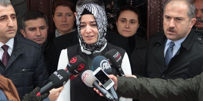 Aile Ve Sosyal Politikalar Bakanı Kaya’dan Başörtülü Kıza Ziyaret