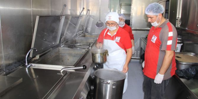 Kızılay’ın Deprem Bölgesindeki Çalışmaları Devam Ediyor