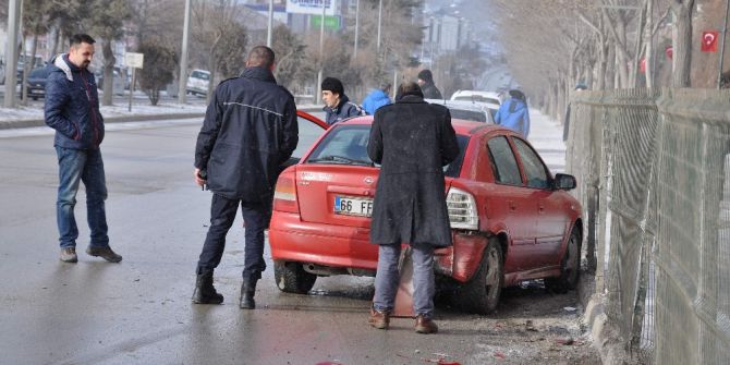 Kar Yağışı Kazaya Neden Oldu