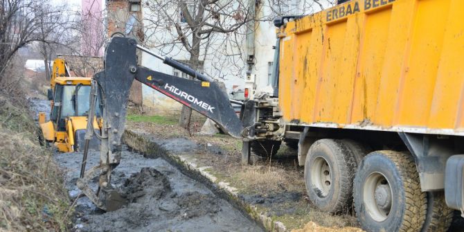 Erbaa’da Sulama Kanallarında Temizlik Çalışması