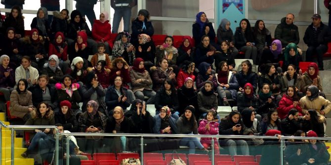 Curling Kızlarda Türkiye Grup Lideri