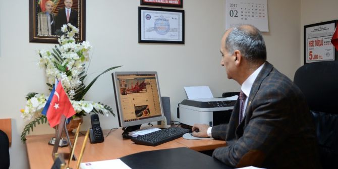 60’lık Muhtar Kurduğu İnternet Sitesiyle Vatandaşlara Ulaşıyor