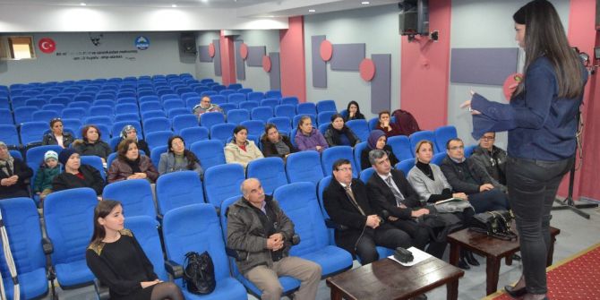 Söke’de Öğrenci Velilerine Sınav Eğitimi
