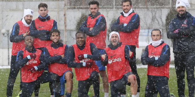 Trabzonspor Kar Altında Çalıştı