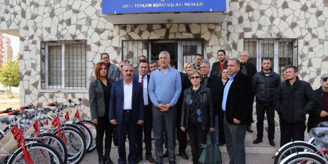 Mezitli Belediyesi’nden Meclis Üyelerine Bisiklet