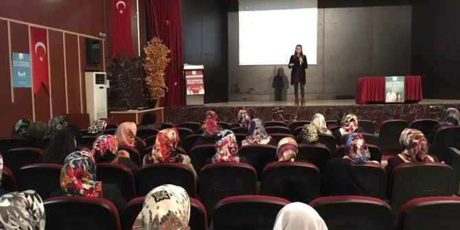 Kursiyerlere “Antibiyotiklerin Akılcı Kullanımı” Konulu Seminer Verildi