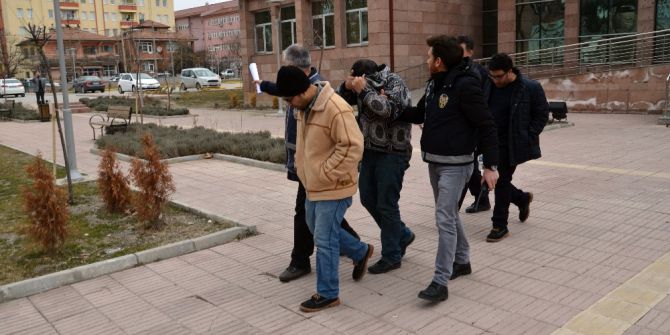 İranlı Dolandırıcılar Osmancık Polisinden Kaçamadı