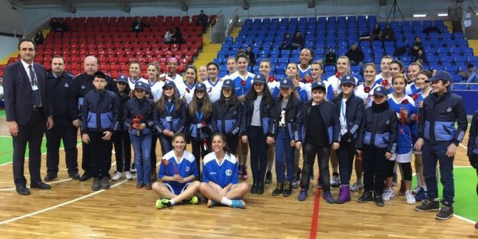 Minik Zabıtalar, İzmit Belediyespor Bayan Basketbol Takımına Destek Verdi