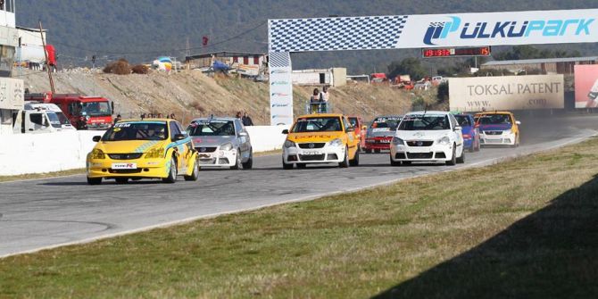 İzmir’de İki Büyük Yarış, İki Büyük Heyecan