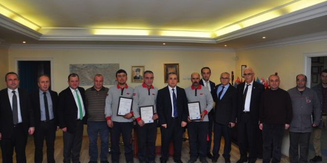 Başarılı Kursiyerlere Sertifika