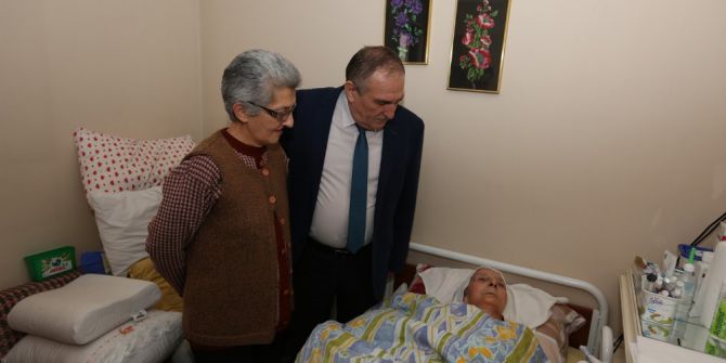 Başkan Yılmaz’ın Hasta Ziyaretinde Duygu Dolu Anlar