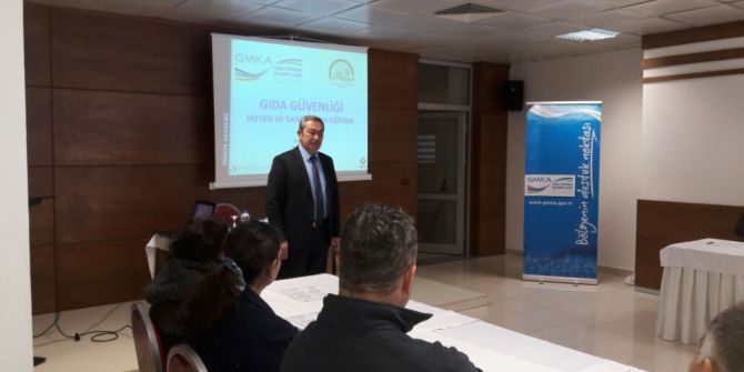 Ayvalık Esnafı Güvenli Gıda Üretecek