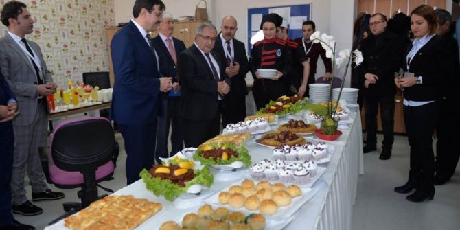 Yoncalı Mesleki Ve Teknik Anadolu Lisesini Ziyaret Etti