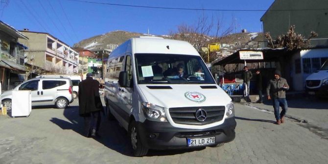 Kulp Belediyesinde Hastaneye Ücretsiz Ulaşım Hizmeti