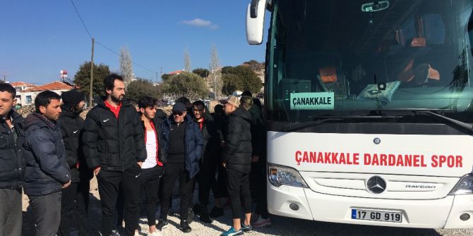 Dardanelspor Deprem Bölgesini Ziyaret Etti