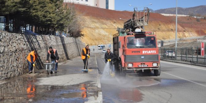 Tunceli Belediyesinden Temizlik Seferberliği