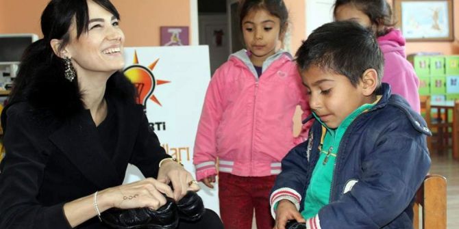 Ak Kadınlar Kocagürlü Çocukları Sevindirdi