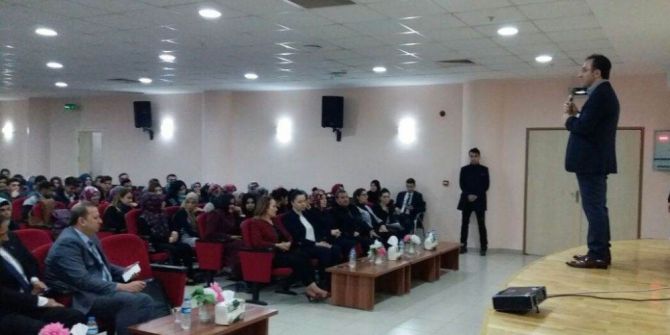 Vali Çataklı, Kariyer Sohbetlerinde Öğrencilerle Buluştu