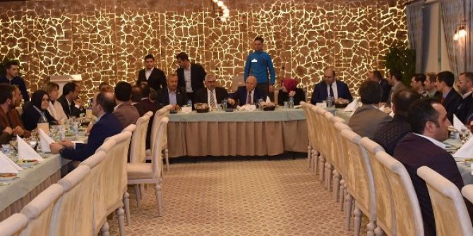 Başkan Sekmen Ak Parti Erzurum İl Teşkilatıyla Buluştu