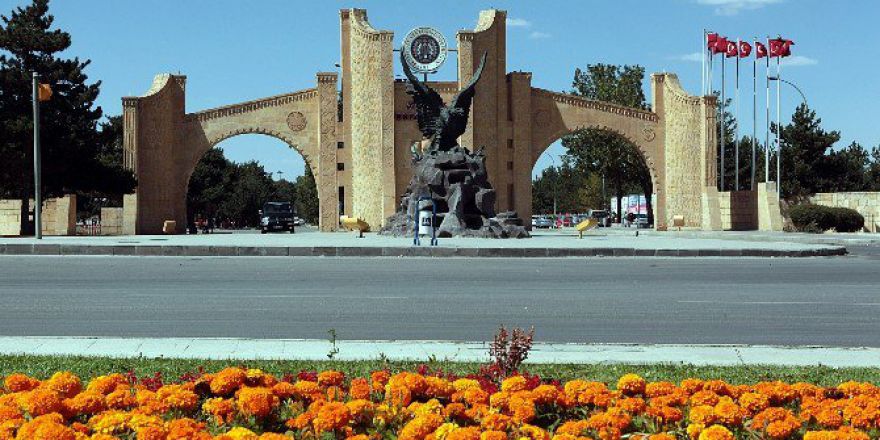 Yaz Okulu İçin 100 Üniversiteden Öğrenci Geldi