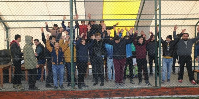 Burhaniye Şarköy Çeyrek Finalde