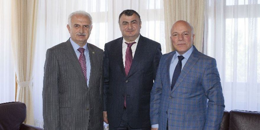 Dünya Ahıska Türkleri Başkanı Ziyatdin Kassanov Atatürk Üniversitesi’nde