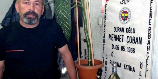 Fenerbahçe Aşkını Mezar Taşına Ve Kefenine İşledi