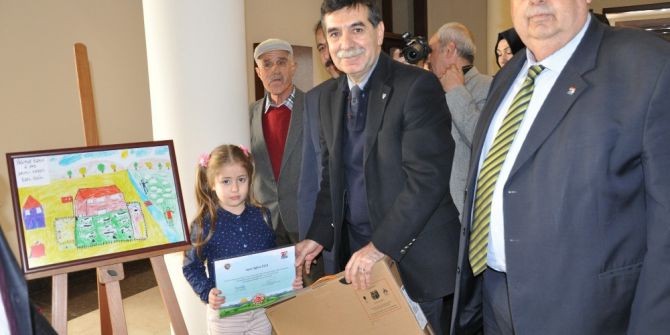 Demokrasinin Teminatı Genç Yetiştiriciler Sergisi Açıldı