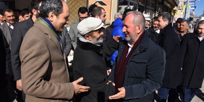 Ak Parti Milletvekilleri Referandum İcin Start Verdi