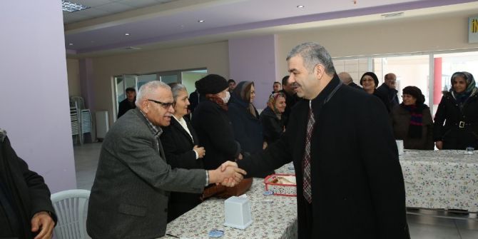 Başkan Çelik, Cem Evi’nde Kavut Yemeğine Katıldı