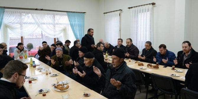 Bereket Sofrası Huzurevi Sakinleri İçin Kuruldu
