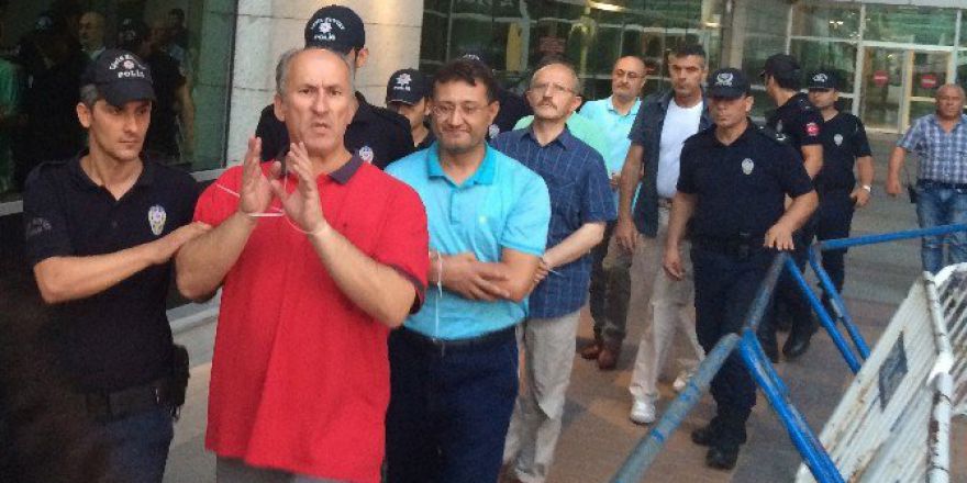 Mersin’de 5 Vali Yardımcısı Tutuklandı