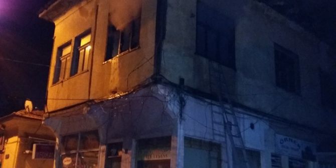 Ayakkabı Deposundaki Yangın Korkuttu