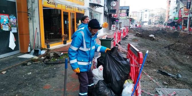 İzmit’te Temizlik Çalışmaları Sürüyor