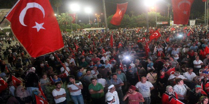 Mersin’de Çocuklarda Demokrasi Nöbetinde
