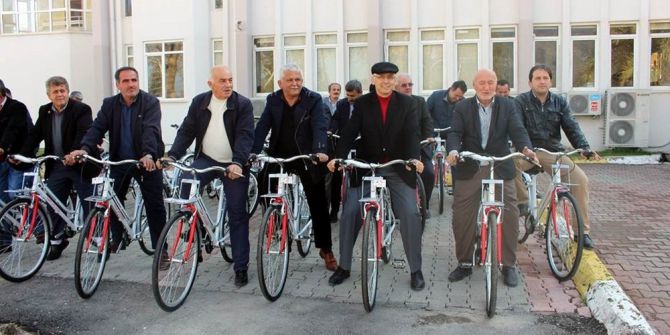 Finike’li Muhtarlara Bisiklet
