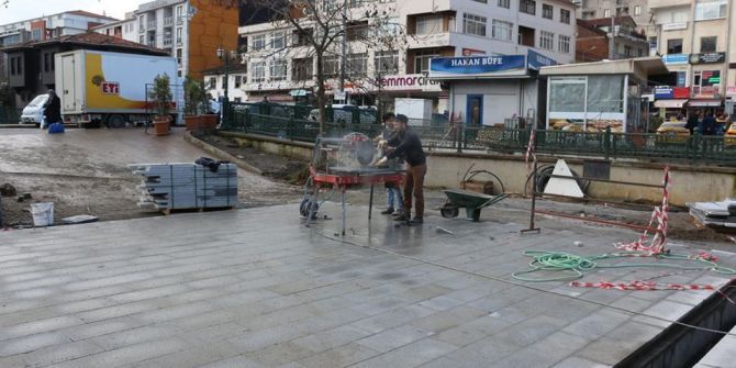 Akçokaca’da Büyük Değişik Sürüyor