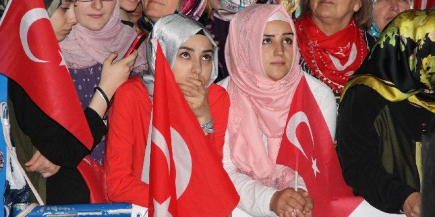 Eskişehir’deki Demokrasi Nöbetine Binler Katıldı