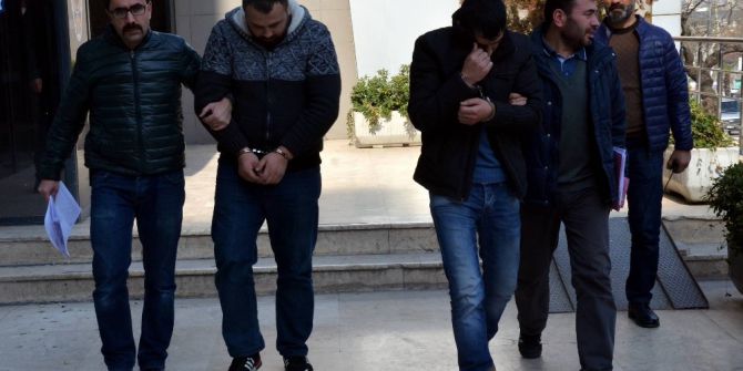 Sahte Savcı Ve Polisler Yakayı Ele Verdi