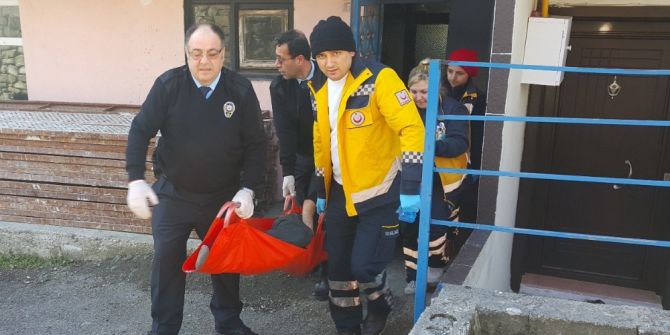 Mahkemeye Gitmedi, Kapısına Polis Gelince Kendini Yaraladı