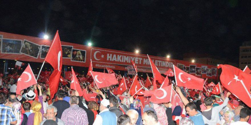 Demokrasi Nöbeti Yedinci Gününde Aralıksız Sürüyor