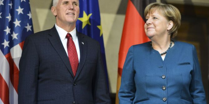 Merkel: “İslam Terörizmin Kaynağı Değildir “