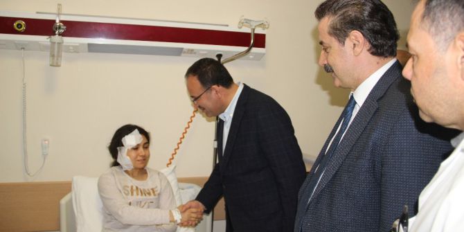 Bakanlar, Viranşehir’deki Terör Saldırısında Yaralanan Vatandaşları Ziyaret Etti
